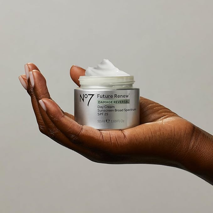 No7 Future Renew Damage Reversal Day Cream SPF 25 - Anti Aging Face Cream with SPF for Visibly Damaged Skin - Protects, Moisturizes & Reverses Dryness - Suitable for All Skin Types (1.69 Fl Oz)