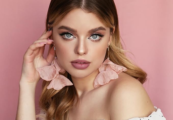 Mom's Secret Lily Natural Lipstick, Natural moisture with Vitamin E coupled with Organic Grapeseed and Organic Jojoba Oils, Vegan, Paraben Free, Made in the USA. 0.14 oz. (Stolen Kiss)