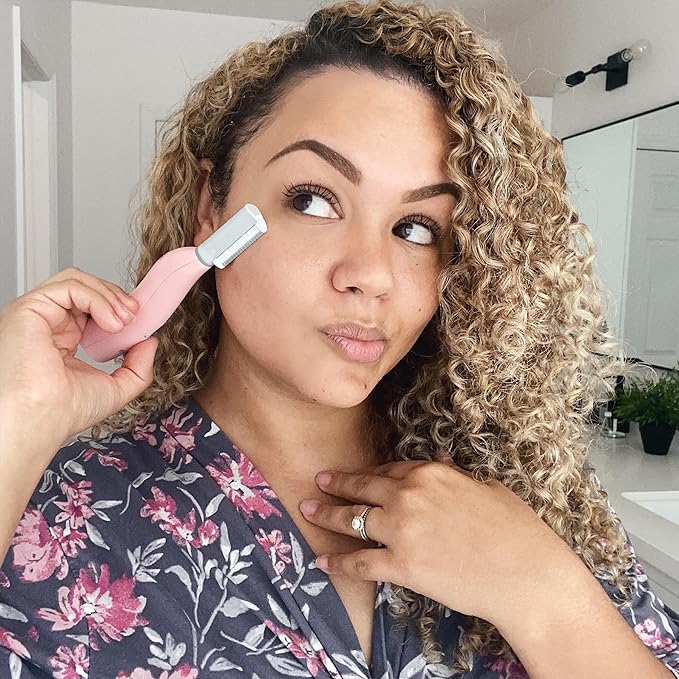 SPA SCIENCES - SIMA Patented Dermaplane Razor for Women Face – Painless 2-in-1 Facial Exfoliation & Peach Fuzz Hair Removal – Anti-Aging – 3 Speeds – Rechargeable – 7 Weeks Treatment