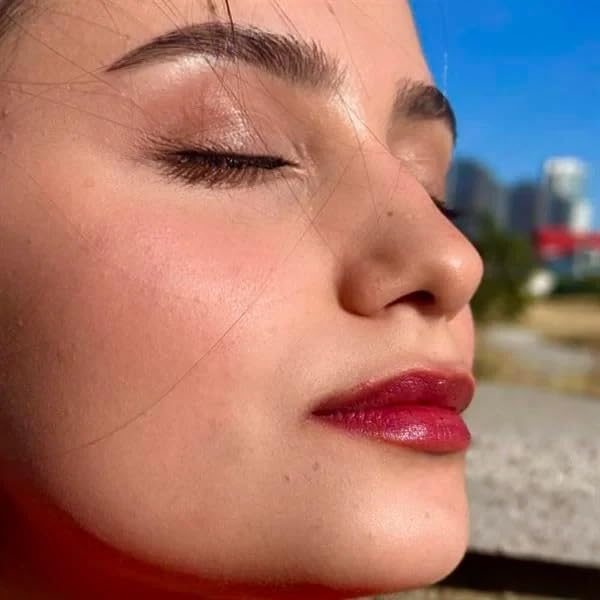 2-in-1 Cream Cheek Blush + Lip Color | Natural Mineral pigment | Soft Lips with natural oils and Vitamin E | 100% Plant ingredients, Vegan (Fuchsia Pink/Iridescent-Fluorite, 0.25fl oz)