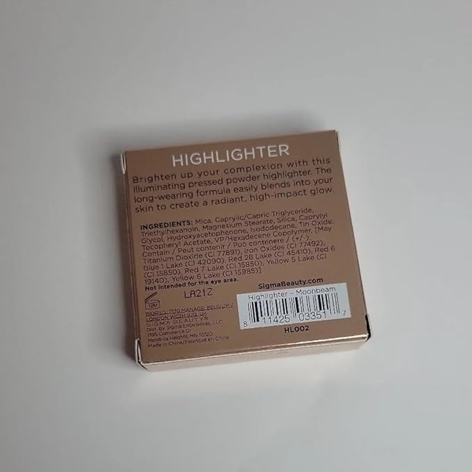 Sigma Beauty Highlighter Makeup – Illuminating Highlighting Powder