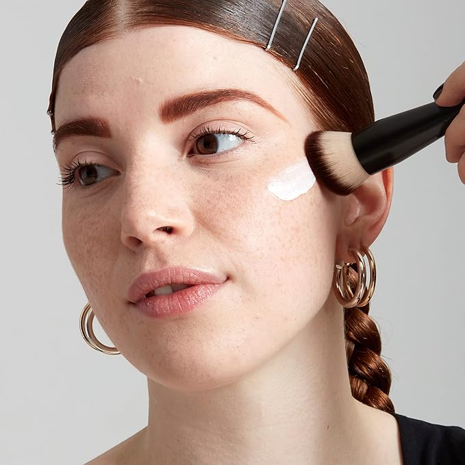 NYX PROFESSIONAL MAKEUP Bare With Me Cannabis Sativa Face Primer