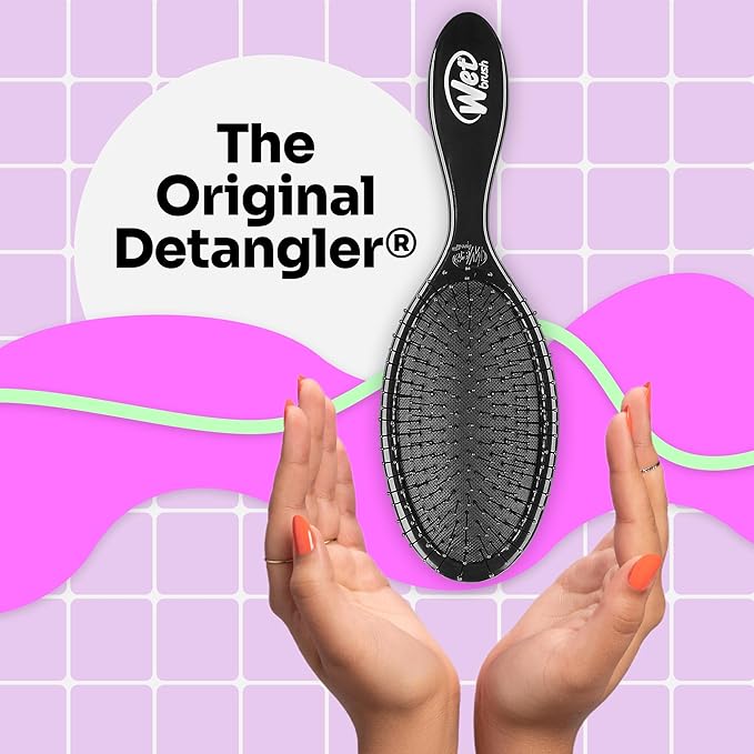 Wet Brush Hello Kitty and Friends Original Detangler Hair Brush, Pompompurin, Ultra-Soft IntelliFlex Bristles, Easy Detangling For All Hair Types (Wet Dry & Damaged), Women & Men
