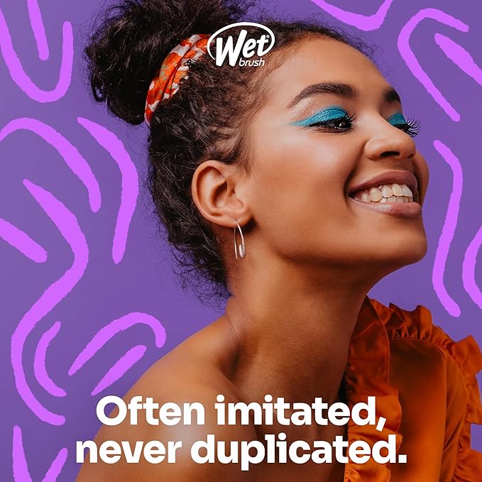 Wet Brush Hello Kitty and Friends Original Detangler Hair Brush, Cinnamaroll, Ultra-Soft IntelliFlex Bristles, Easy Detangling For All Hair Types (Wet Dry & Damaged), Women & Men