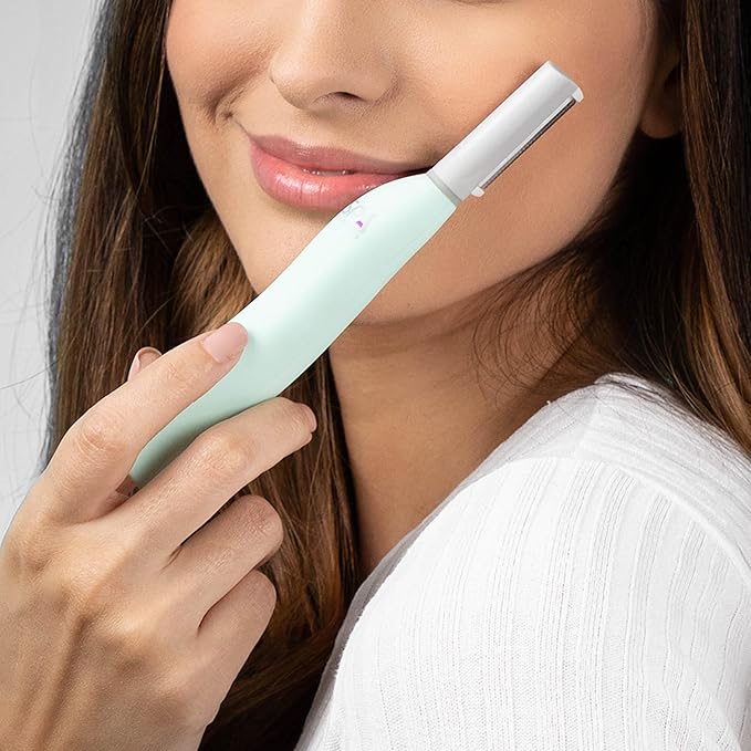 SPA SCIENCES - SIMA Patented Dermaplane Razor for Women Face – Painless 2-in-1 Facial Exfoliation & Peach Fuzz Hair Removal – Anti-Aging – 3 Speeds – Rechargeable – 7 Weeks Treatment