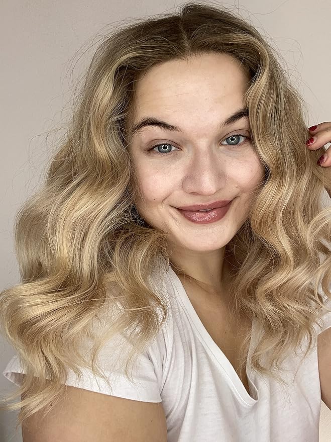 Makeup Revolution Conceal & Define Concealer, Full Coverage 4ml